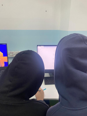 Yapay Zeka ile Güvenli İnternet: Afiş Tasarım Maratonu